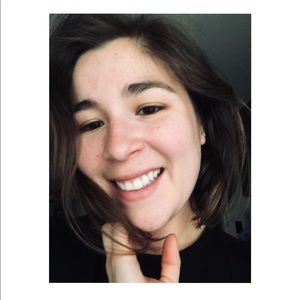 Meet your Posher, Yvette